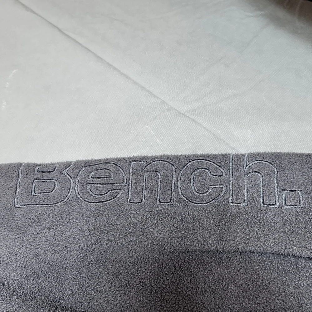 Zip-up Bench Sweater - Picture 7 of 16